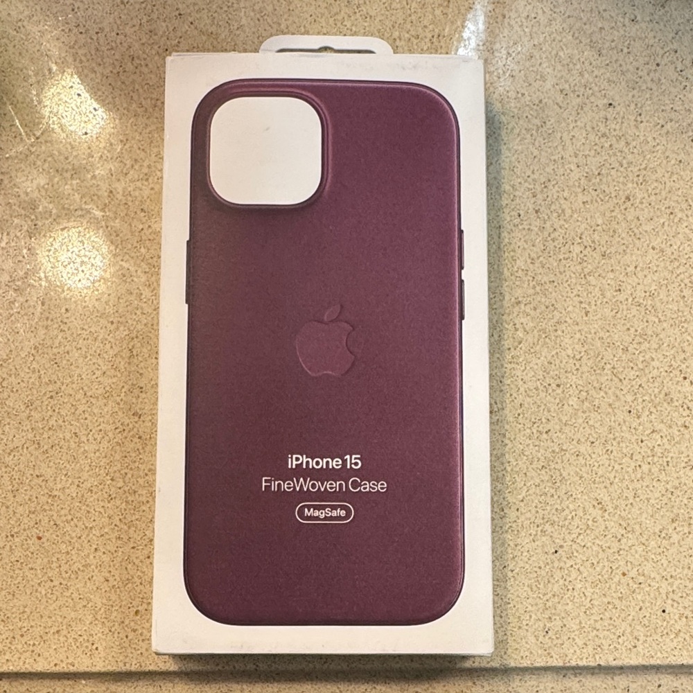 Apple iPhone 15 Case - Wisteria